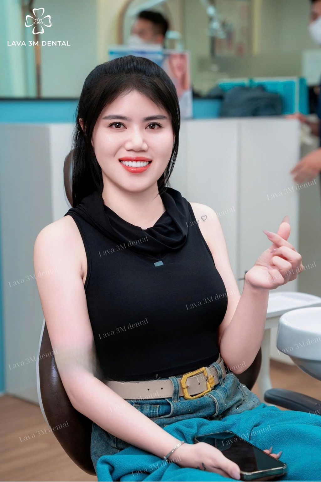 ធ្មេញសេរ៉ាមិច Emax